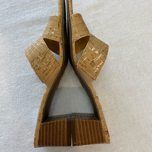 C.B. Collections “Trisha” slip on sandals - Picture 3 of 9